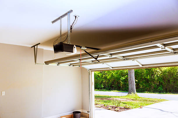 Top rated local Garage Door Panel Replacement specialists in Bellefonte, DE